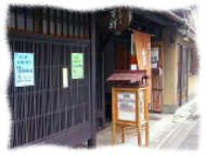 �����M������-�g��